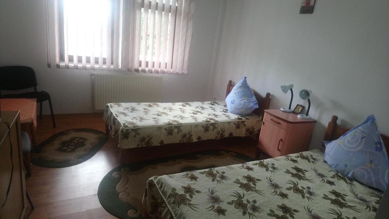 בית הארחה Minastirea Neamt 	Casa "Ierusalim-Hozeva-Hozeva" מראה חיצוני תמונה